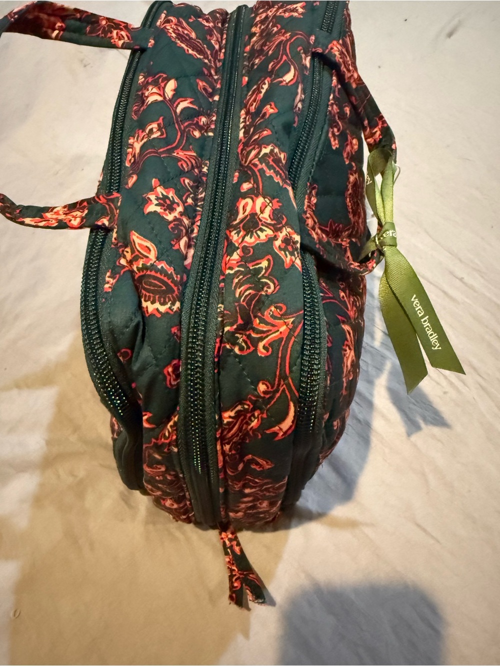 Vera Bradley Victorian Vines Travel Case. NEw w Tag - Picture 5 of 7
